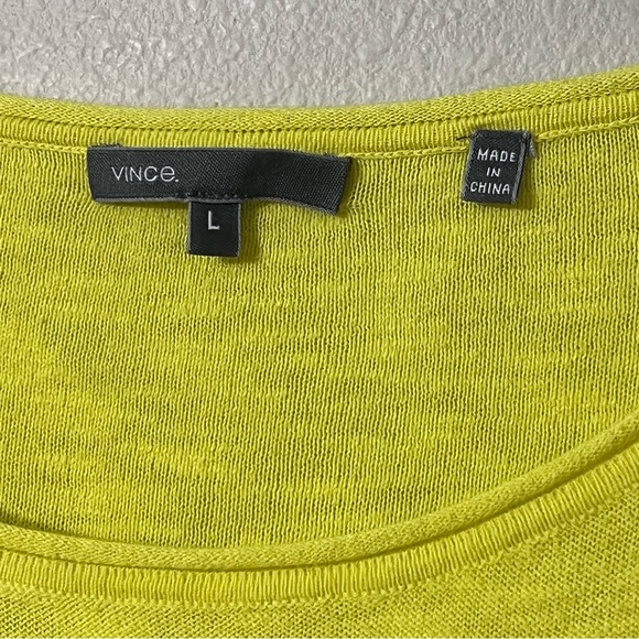 Vince Vibrant Yellow Lightweight Sweater Split Hem Size Large - Picture 4 of 8